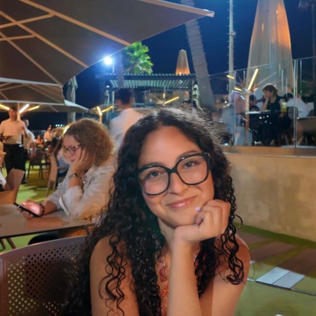 Babysitter in Saint-Gratien: Arwa