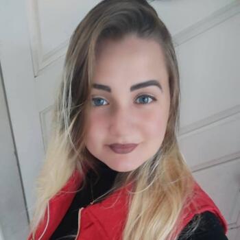 Babysitter Pinhais: Lisa