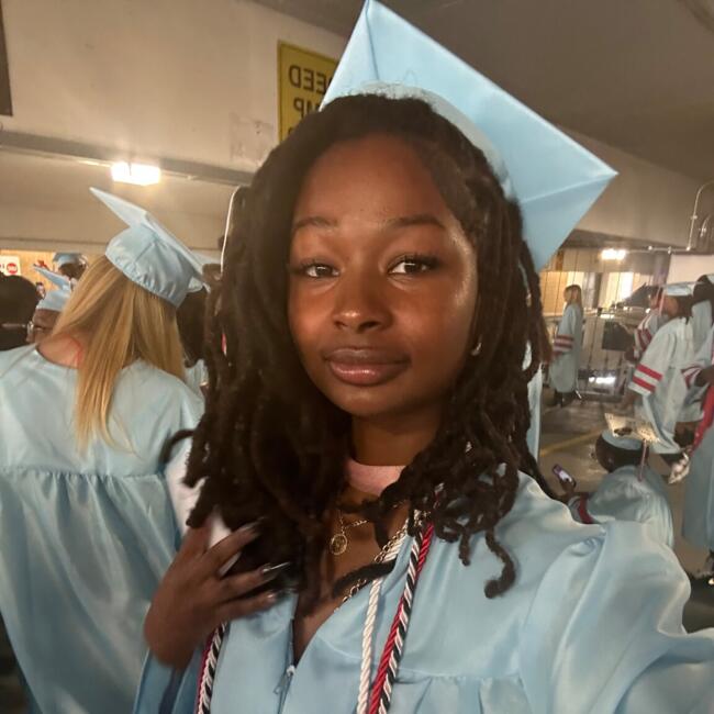 Babysitter in Chicago: Kamara