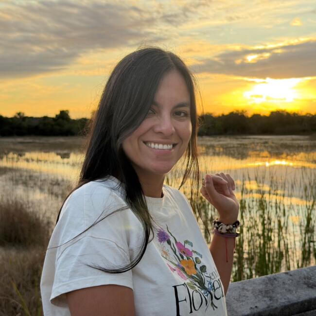 Babysitter in Miami: Lorna