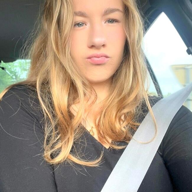 Babysitter in Rouen: Mary