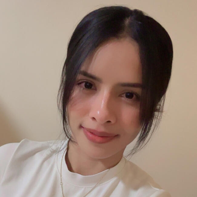 Babysitting job in Darlington: สุธิตา