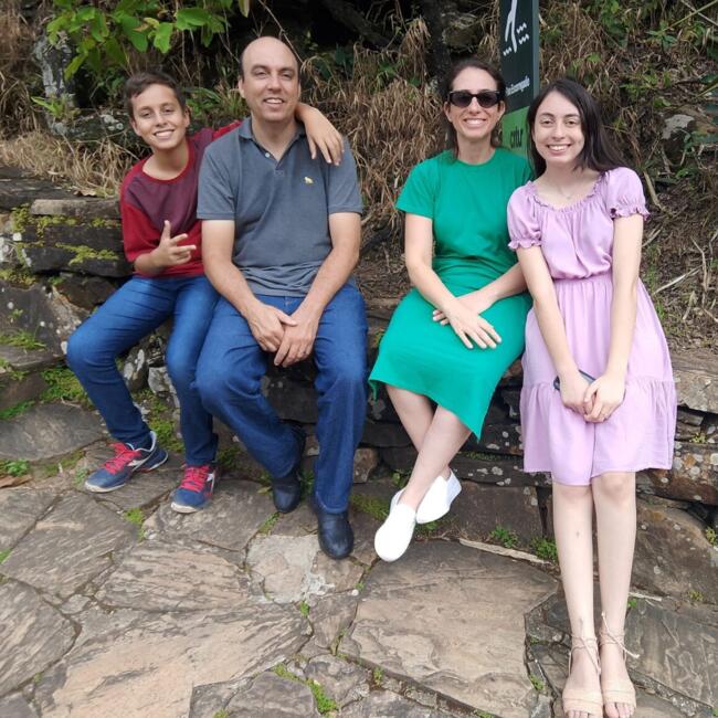 Babysitter in Poços de Caldas: Cristhiane