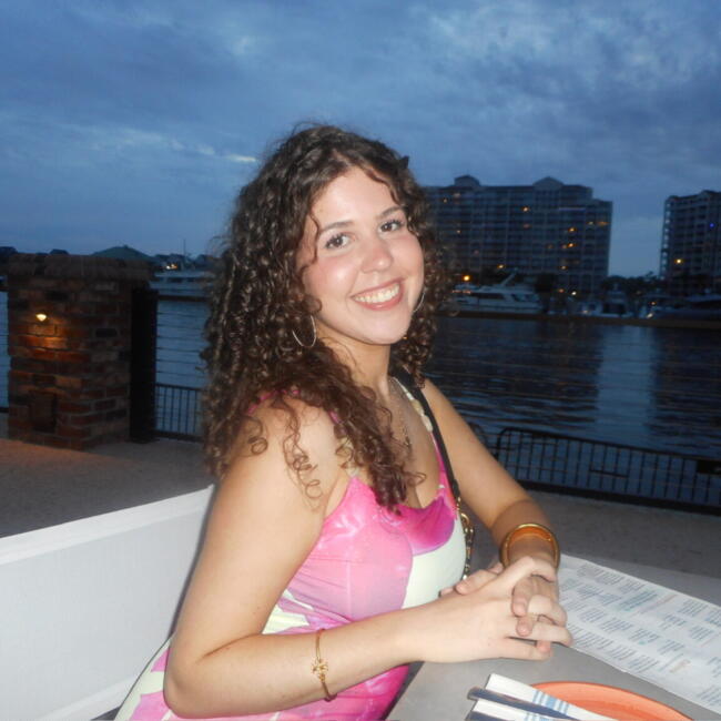 Babysitter in London: Isabella