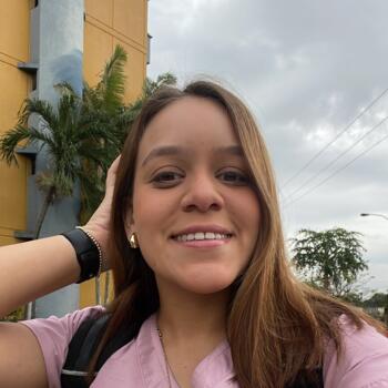 Babysitter in Medellín: Camila