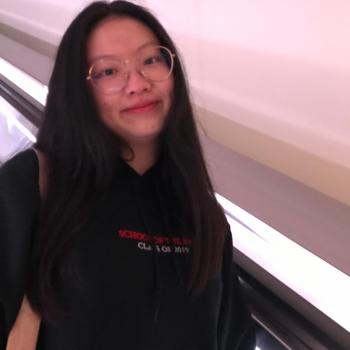 Babysitter in Singapore: Lisa