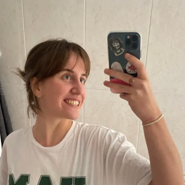 Babysitter in Saint-Brieuc: Leonie
