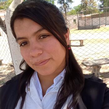 Babysitter in Buenos Aires: Lourdes lilian