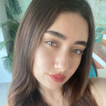Babysitter in San Rafael: Valentina