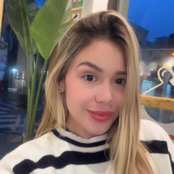 Nanny in Sant Cugat del Vallès: Laura Dahiana