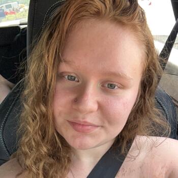 Babysitter in Clermont-Ferrand: Lily