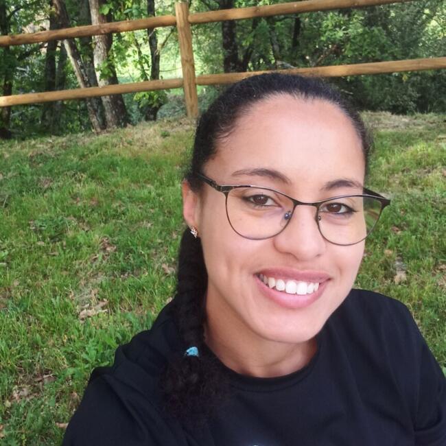 Babysitter in Fafe: Yara