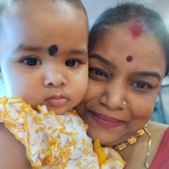 Babysitter in Kolkata: Parna