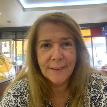 Babysitter Lisbon: Gabriela