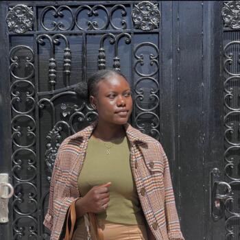 جليسة أطفال في الهراويين: Mazarine Esperance