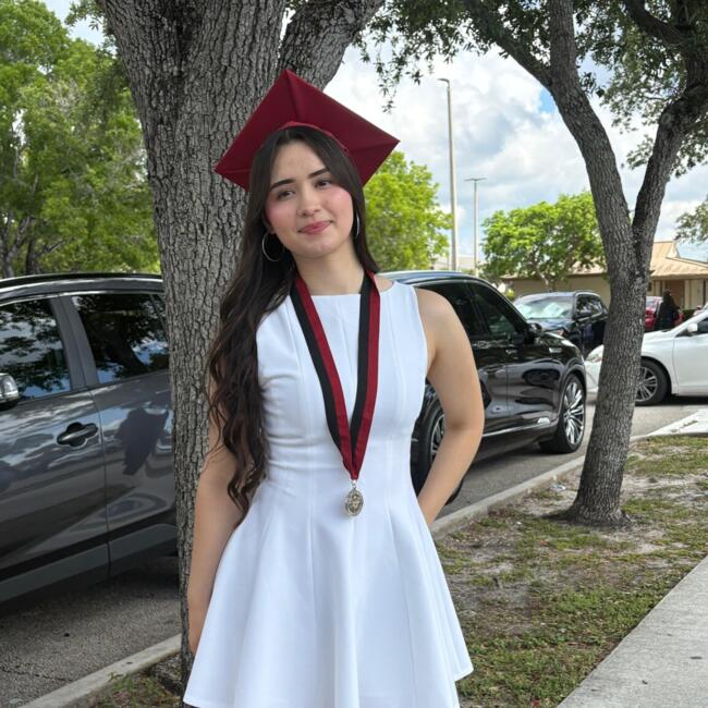 Babysitter in West Palm Beach: Danna