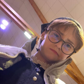 Babysitter in Fontaine-Étoupefour: Manon