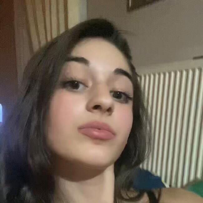 Babysitter στην περιοχή Περιστέρι: Τόνια