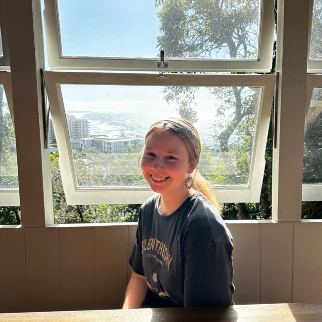 Babysitter in Sunshine Coast: Ariella