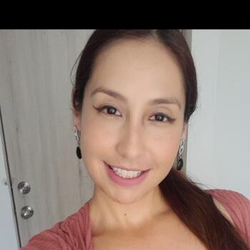 Niñera Pereira: Angie