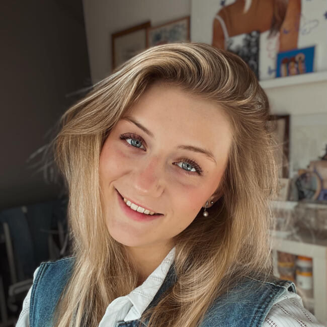 Babysitter in 's-Gravenzande: Julia