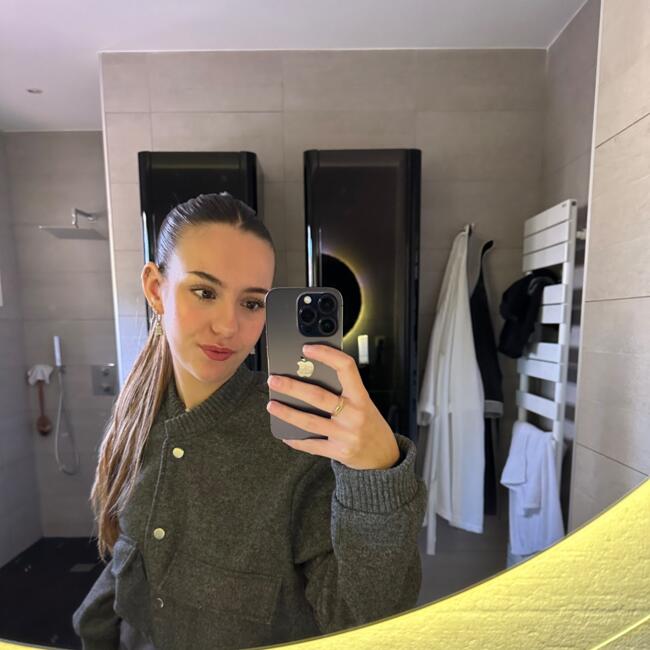 Babysitter in Marseille: Chloe