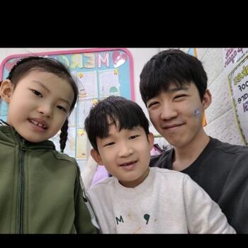 Childminder in Yŏnnam-dong: 창준