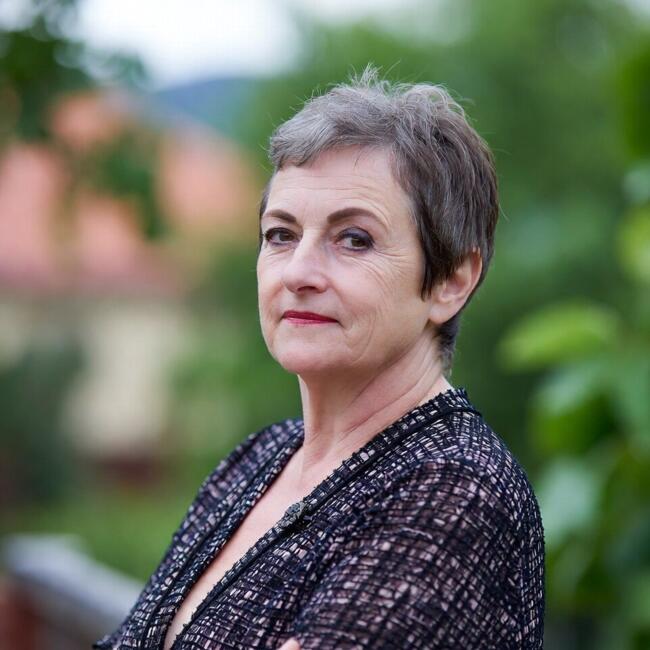 Babysitter in Aba: Sterling Nemere