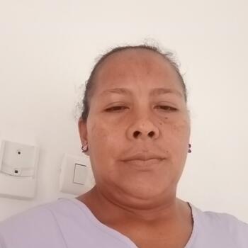 Babysitter in Cerro Silvestre: Mirna