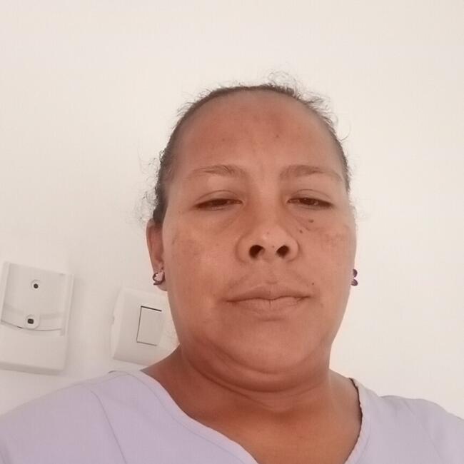 Babysitter in Cerro Silvestre: Mirna