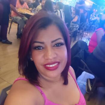 Babysitter Queimados: Fernanda