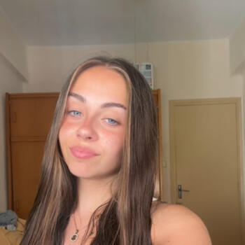 Babysitter in Velilla de San Antonio: Irene