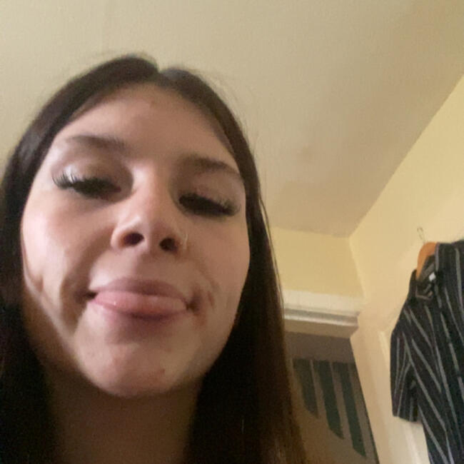 Babysitter in Birr: Emily