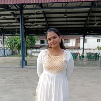 Babysitter Shah Alam: Sahlini