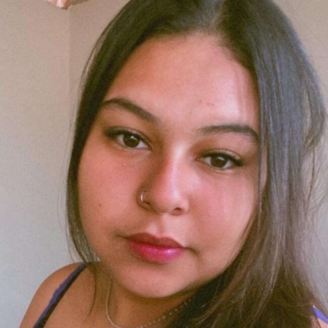 Babá em Goianira: Brenda da Silva