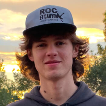 Babysitter in Montpon-sur-l'Isle: Tom