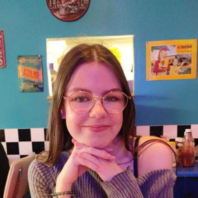 Babysitter in Ussy-sur-Marne: Laura