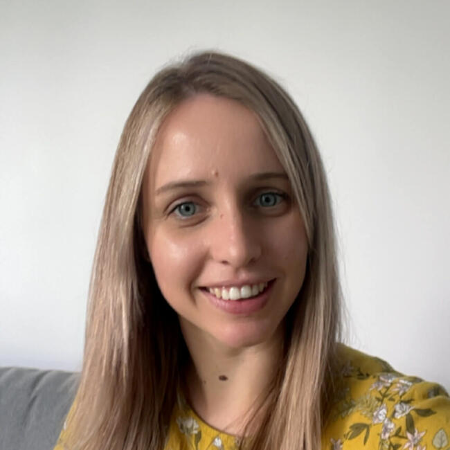 Babysitter in Sunshine Coast: Mae