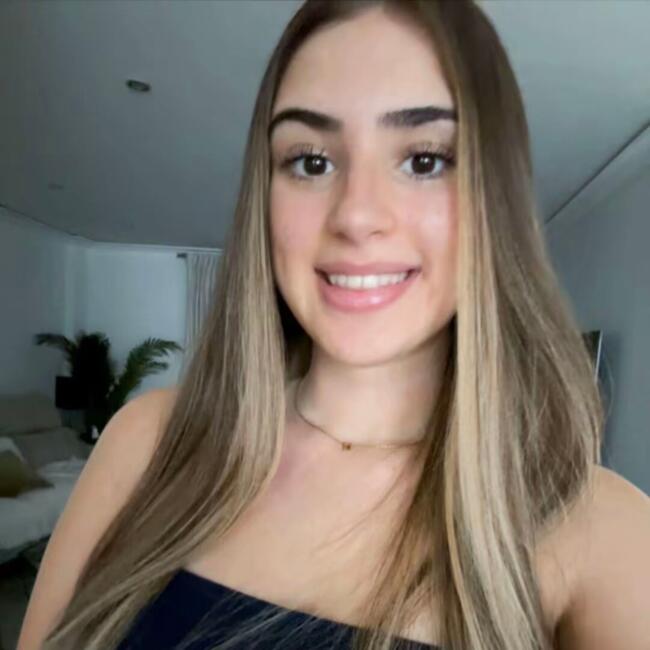 Babysitter in Arganda: Naira