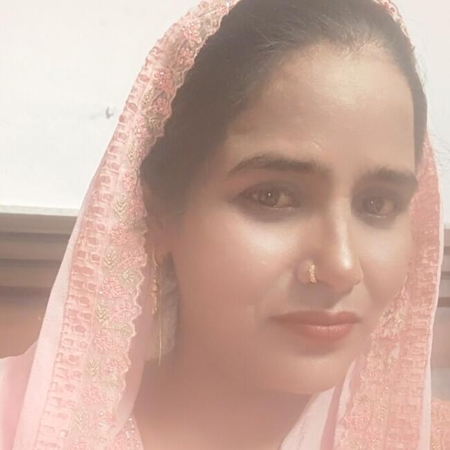 Hāpur में बेबीसिटर: Ruksana