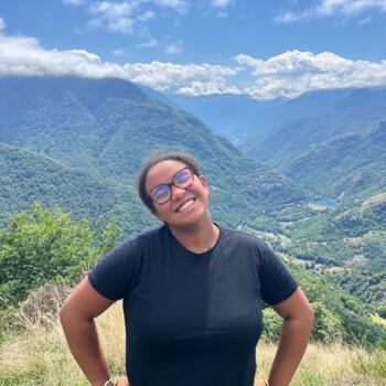 Babysitter in Talence: Annah Victoria