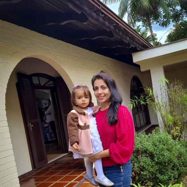 Babysitting job in Curitiba: Aline