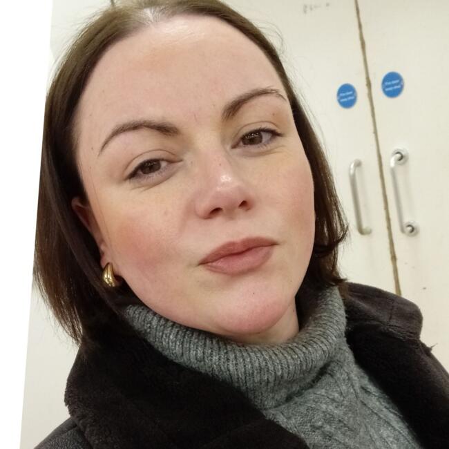 Babysitter in London: Leigh