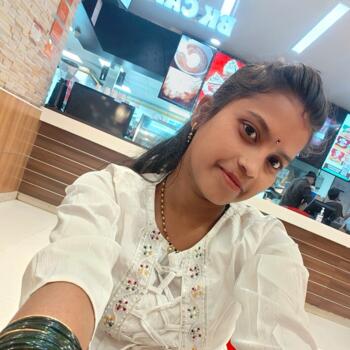 Babysitter in Talegaon Dābhāde: Chandrika
