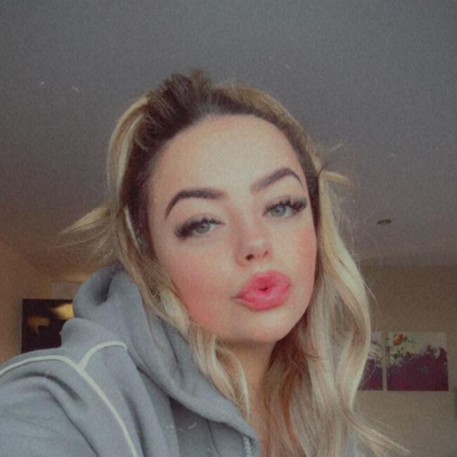 Babysitter in Bilston: Ciara