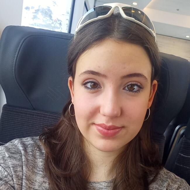 Babysitter in Stäfa: Gianna