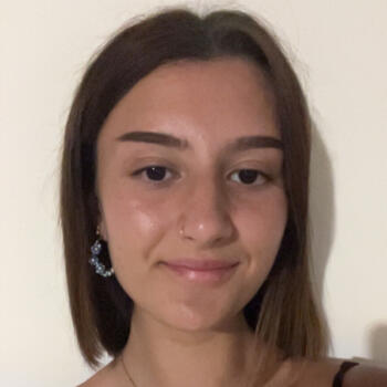 Babysitter in Gréasque: Victoria