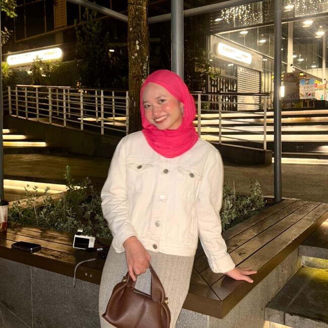 Pengasuh di Kampung Baru Subang: Alisha