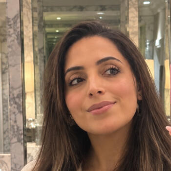 وظيفة جليسة أطفال في الدوحة: فرص عمل كجليسة أطفال Sarra