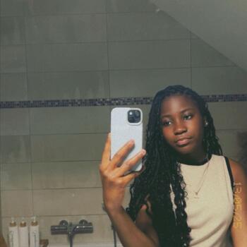 Babysitter in Virton: Ashley